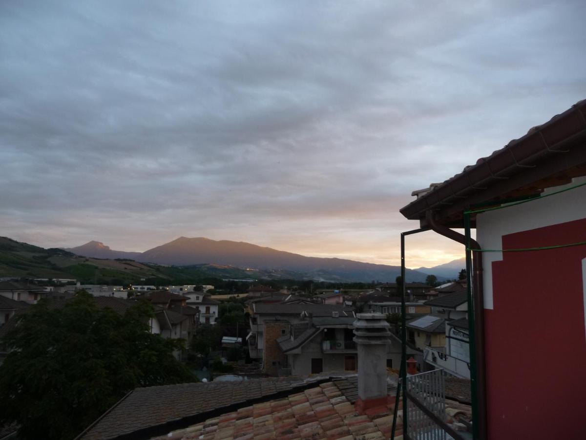 Piccolo Teatro Del Pozzo Appartement Spinetoli Buitenkant foto